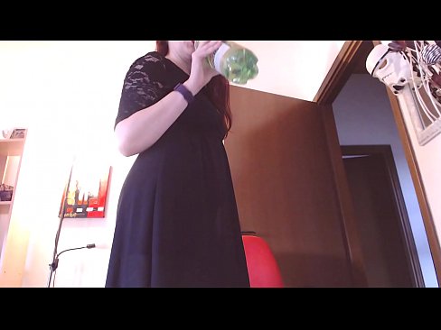 ❤️ Pokorni rob koji voli prljave i sočne gaćice prisiljen je masturbirati nakon što pogleda ovaj video! Analni porno kod nas ﹏
